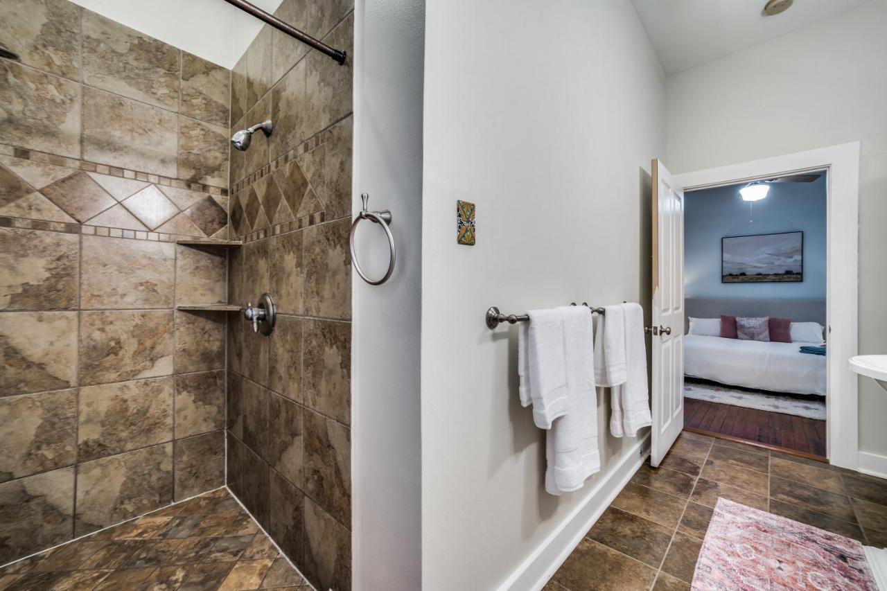 Downtown Historic 2Bdrm, Walk To Riverwalk, Alamo; Beautifully Renovated! San Antonio Zewnętrze zdjęcie