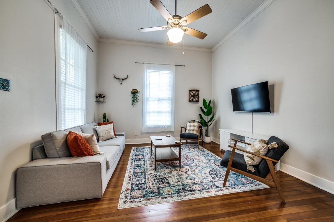 Downtown Historic 2Bdrm, Walk To Riverwalk, Alamo; Beautifully Renovated! San Antonio Zewnętrze zdjęcie