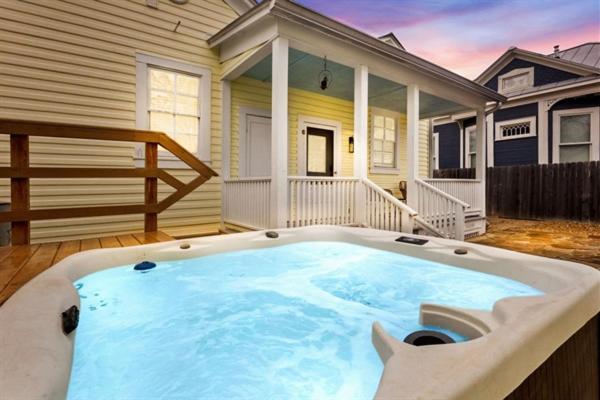 Downtown Historic 2Bdrm, Walk To Riverwalk, Alamo; Beautifully Renovated! San Antonio Zewnętrze zdjęcie